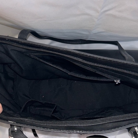 Guess Purse Handle Shoulder Bag Handbag Square Tote Zipper Pockets Leather Faux - Picture 8 of 10